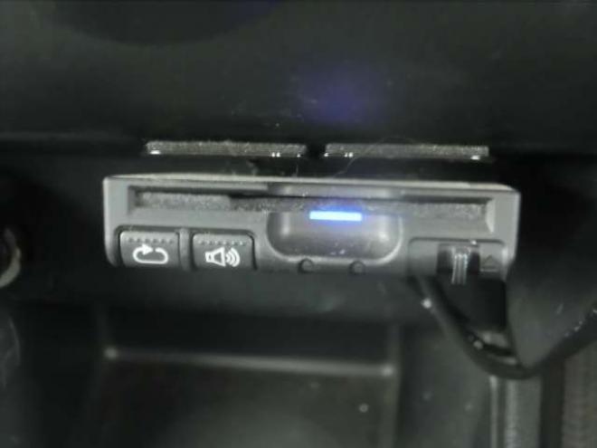 フィット1.3 G 4WD　社外ナビ　ETC　Rカメラ 1300 5Dr