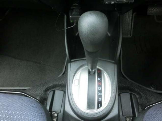 フィット1.3 G 4WD　社外ナビ　ETC　Rカメラ 1300 5Dr