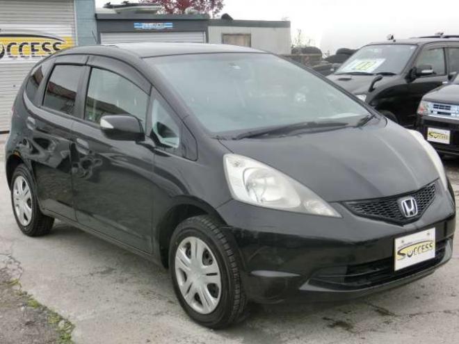 フィット1.3 G 4WD　社外ナビ　ETC　Rカメラ 1300 5Dr
