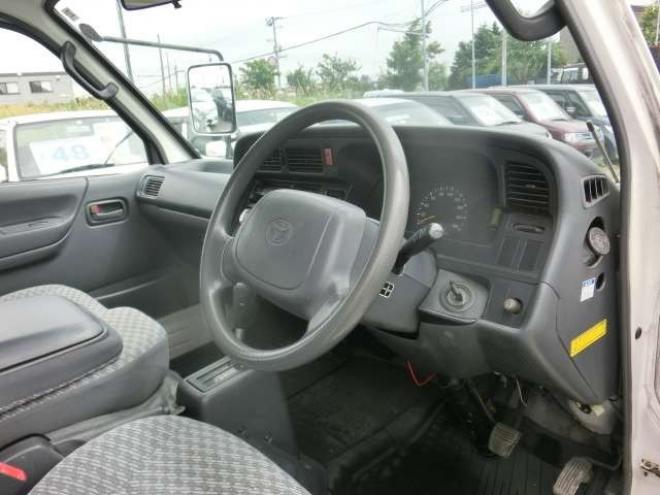 レジアスエース3.0 DX GLパッケージ仕様車 ロングボディ ディーゼル 4WD　寒冷地仕様　リアヒーター 両側スライド 3000 4Dr