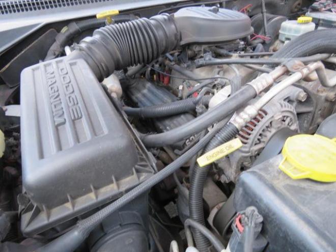 ダッジデュランゴ ５．９Ｌ　Ｖ８　マグナムエンジン　４ＷＤ　コラムＡＴ　レザー 4WD 5900 5Dr