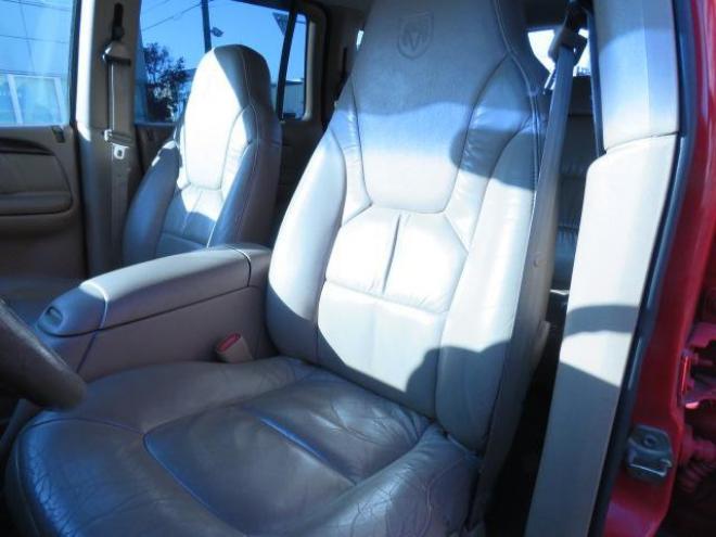 ダッジデュランゴ ５．９Ｌ　Ｖ８　マグナムエンジン　４ＷＤ　コラムＡＴ　レザー 4WD 5900 5Dr