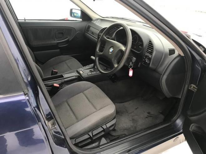 BMWＢＭＷ ３２０ｉ 2WD 2000 4Dr