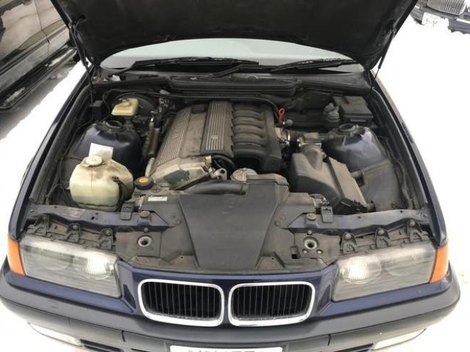BMWＢＭＷ ３２０ｉ 2WD 2000 4Dr