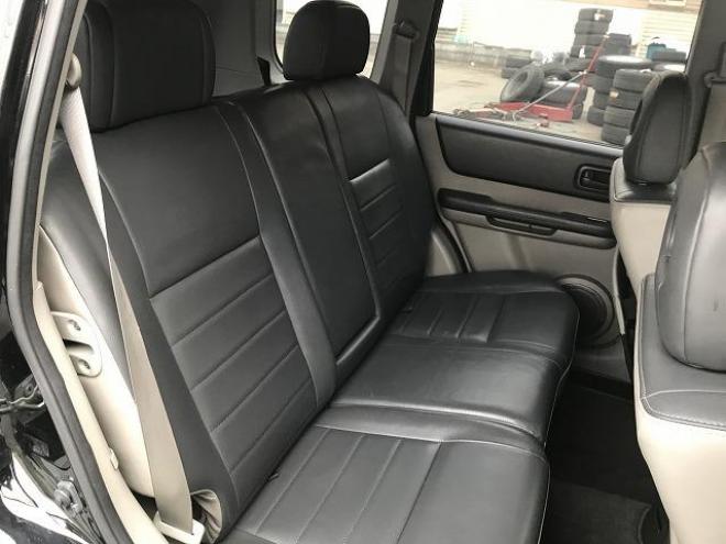 エクストレイルX　カロッツェリアHDDナビ（ミュージックサーバー・フルセグTV）　バックカメラ　革シート　AUTO/LOCKモード　純正１７インチAW　タイミングチェーン　ETC　キーレス　カタログ燃費13.0km/L　4WD 2000 5Dr