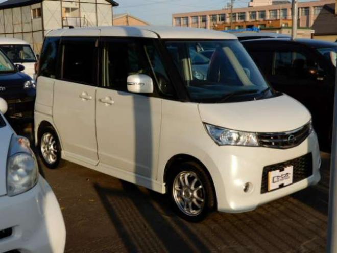 ルークスハイウェイスター 4WD　電動スライドドア　プッシュスタート 660 5Dr