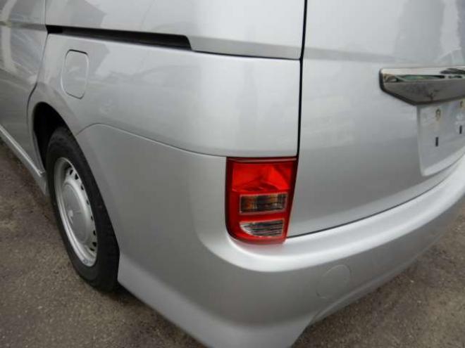 アイシス2.0 プラタナ 4WD　片側電動スライドドア 2000 5Dr