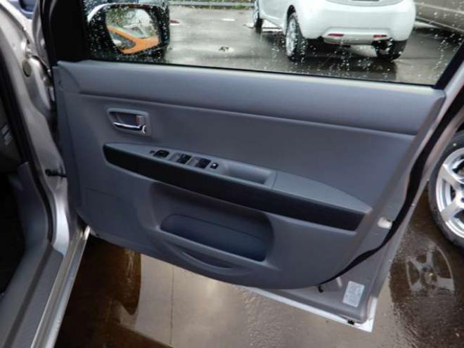 デミオ1.5 カジュアル e-4WD　 1500 5Dr