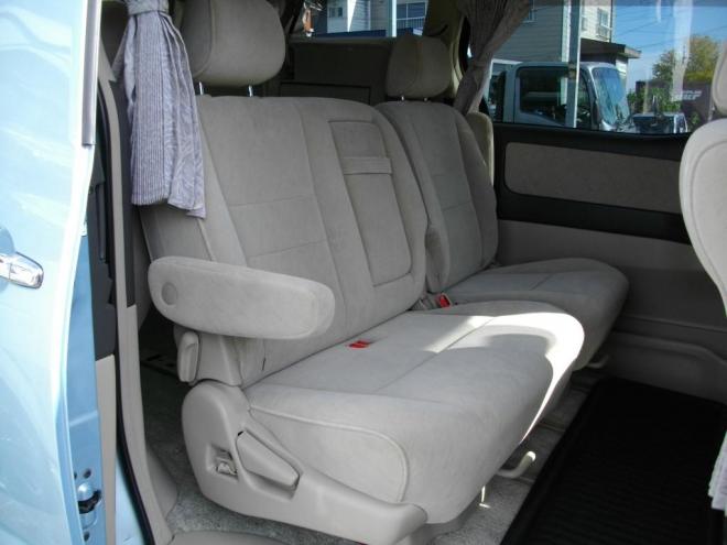 アルファードハイブリッドE-Four 4WD 2400 5Dr