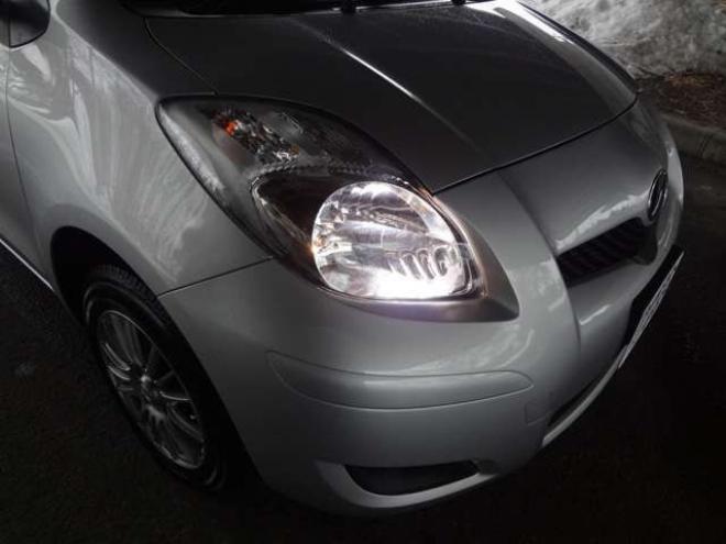 ヴィッツ1.3 F リミテッド 4WD　プッシュスタート　HID　純正エンスタ 1300 5Dr