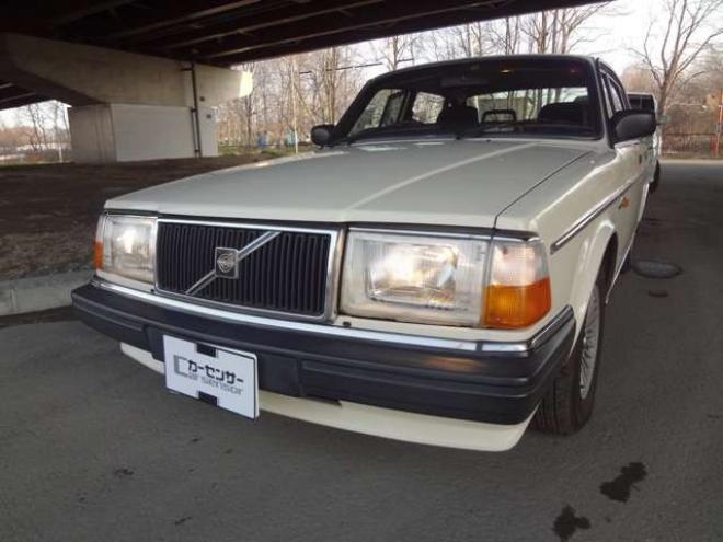 ボルボGL　オリジナル 正規輸入車 2WD 2300 4Dr