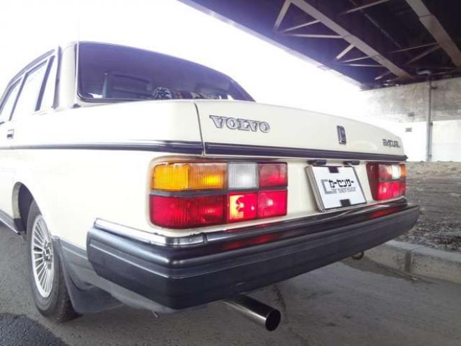 ボルボGL　オリジナル 正規輸入車 2WD 2300 4Dr