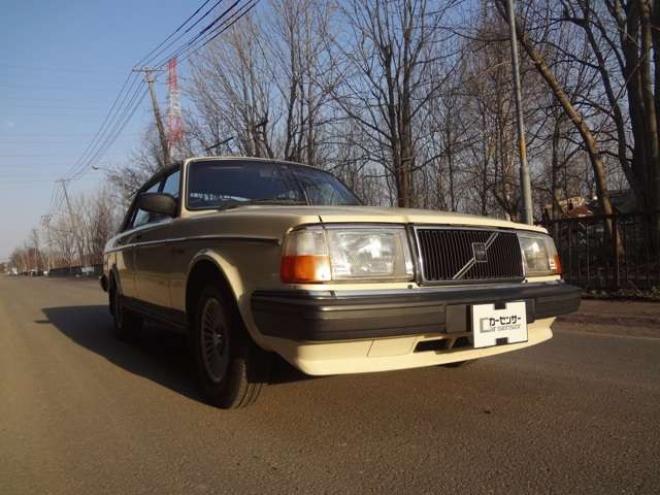 ボルボGL　オリジナル 正規輸入車 2WD 2300 4Dr