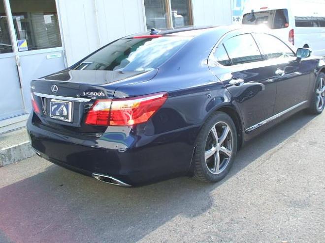 レクサスLS600H 4WD 5000 4Dr　　S　iパッケージ