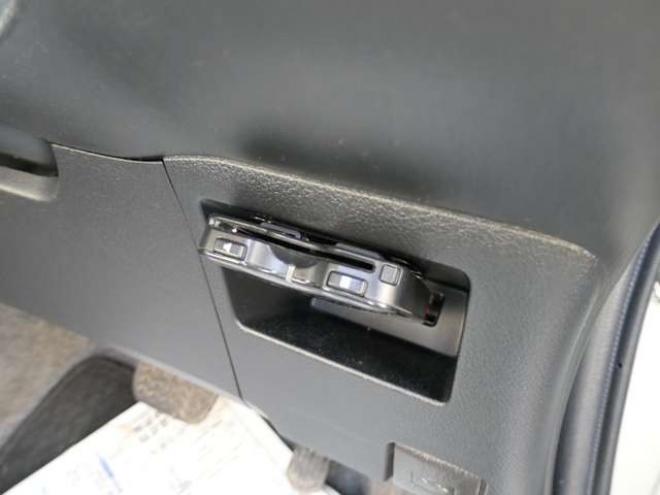 ヴィッツ1.3 F 4WD　キーレス　アルミ 1300 5Dr