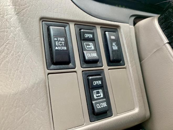 グランビアＱ エクセレントセレクション 4WD ディーゼル 左側パワースライドドア ナビ TV 【自社ローン完備】
