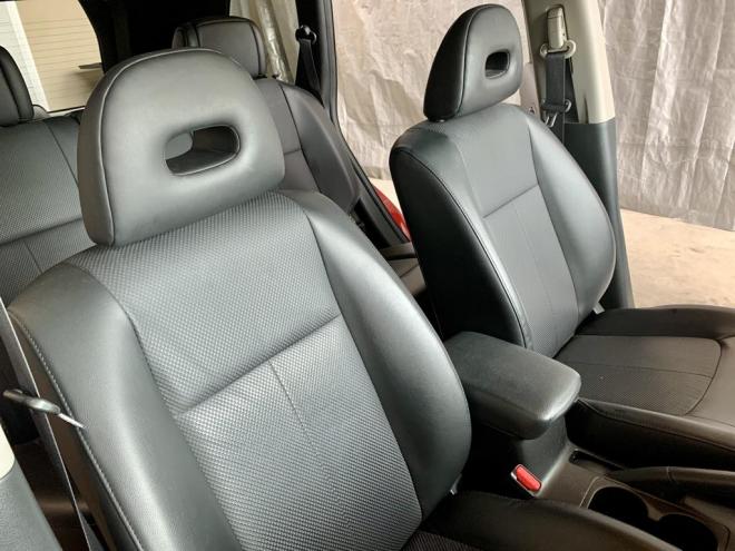エクストレイル２０Ｘｔｔ ４ＷＤ　ナビ　バックカメラ　切り替え４ＷＤ　スマートキー　保証付 【自社ローン完備】 4WD 2000 5Dr