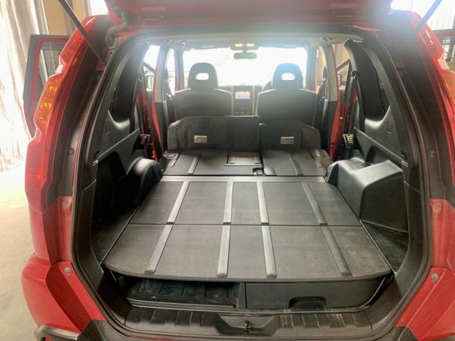 エクストレイル２０Ｘｔｔ ４ＷＤ　ナビ　バックカメラ　切り替え４ＷＤ　スマートキー　保証付 【自社ローン完備】 4WD 2000 5Dr