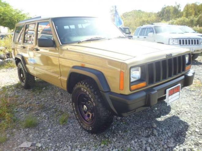 チェロキースポーツ 4WD　弊社オリジナルレトロカラーカスタム 正規輸入車 4000