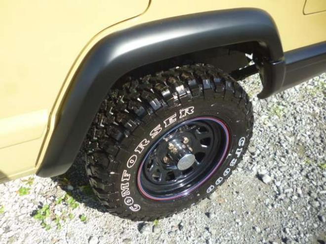 チェロキースポーツ 4WD　弊社オリジナルレトロカラーカスタム 正規輸入車 4000