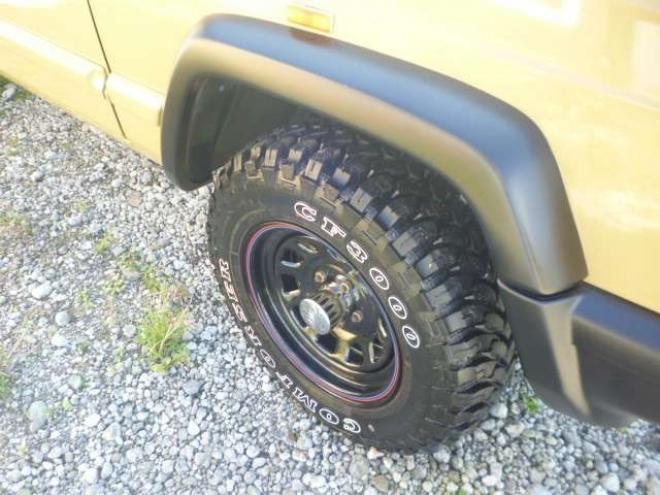 チェロキースポーツ 4WD　弊社オリジナルレトロカラーカスタム 正規輸入車 4000