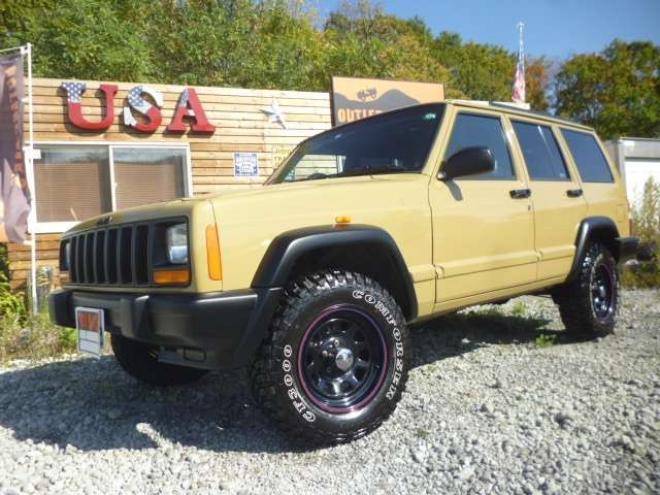 チェロキースポーツ 4WD　弊社オリジナルレトロカラーカスタム 正規輸入車 4000