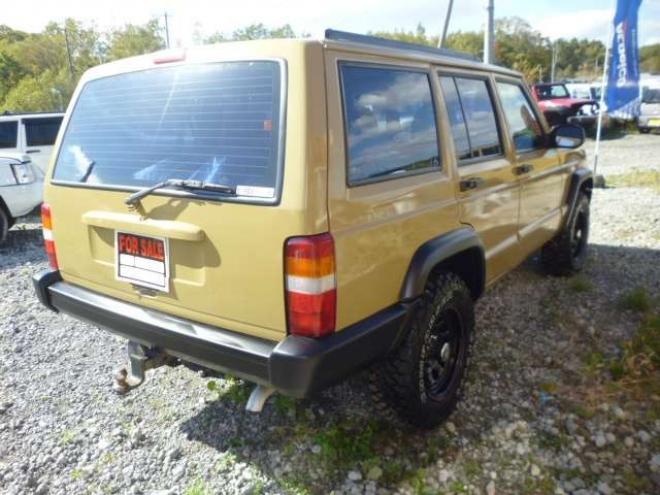 チェロキースポーツ 4WD　弊社オリジナルレトロカラーカスタム 正規輸入車 4000