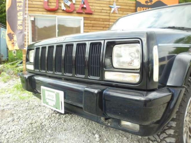 チェロキーリミテッド 4WD　外装内装オールブラック車 正規輸入車 4000