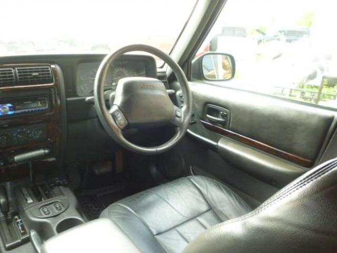 チェロキーリミテッド 4WD　外装内装オールブラック車 正規輸入車 4000