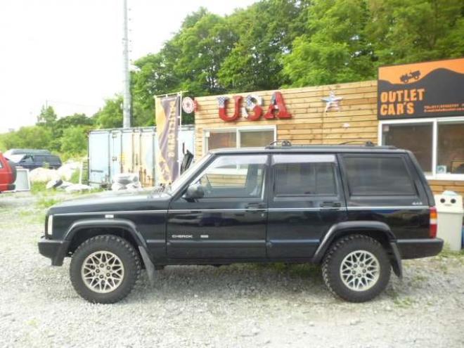 チェロキーリミテッド 4WD　外装内装オールブラック車 正規輸入車 4000