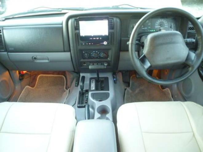 チェロキースポーツ 4WD　弊社オリジナルレトロカラーカスタム車 正規輸入車 4000