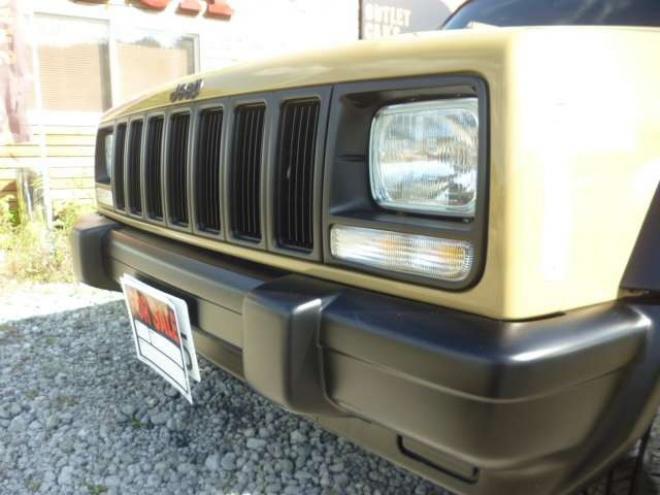 チェロキースポーツ 4WD　弊社オリジナルレトロカラーカスタム車 正規輸入車 4000