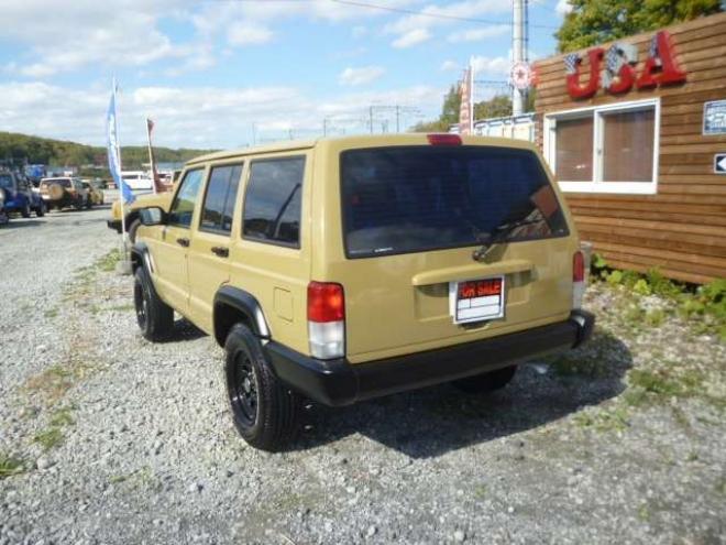 チェロキースポーツ 4WD　弊社オリジナルレトロカラーカスタム車 正規輸入車 4000