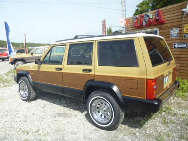 チェロキーリミテッド 4WD　弊社オリジナルレトロカスタム車 正規輸入車 4000