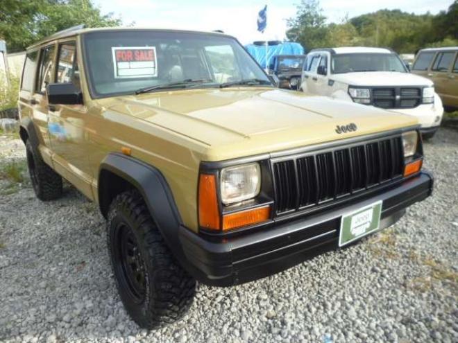 チェロキースポーツ 4WD　弊社オリジナルレトロカラー車 正規輸入車 4000