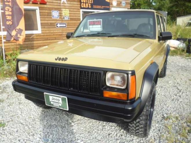 チェロキースポーツ 4WD　弊社オリジナルレトロカラー車 正規輸入車 4000