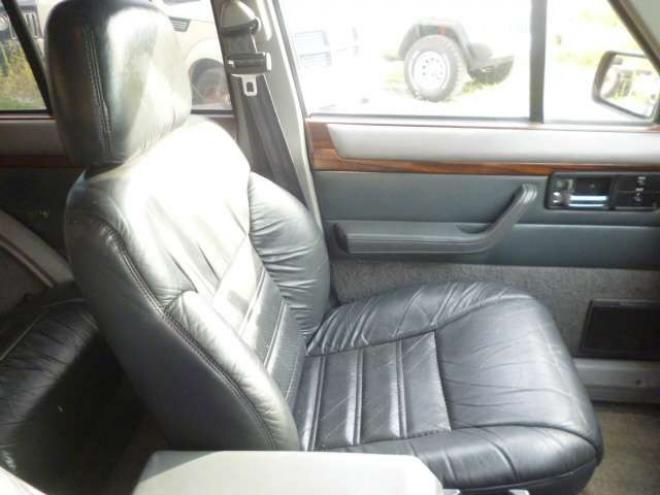 チェロキースポーツ 4WD　弊社オリジナルレトロカラー車 正規輸入車 4000