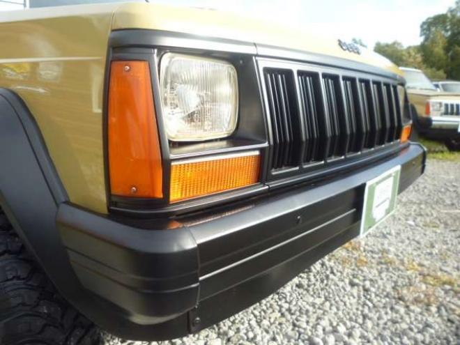 チェロキースポーツ 4WD　弊社オリジナルレトロカラー車 正規輸入車 4000