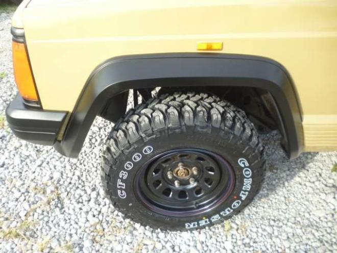 チェロキースポーツ 4WD　弊社オリジナルレトロカラー車 正規輸入車 4000