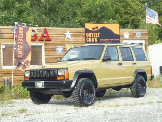 チェロキースポーツ 4WD　弊社オリジナルレトロカラー車 正規輸入車 4000