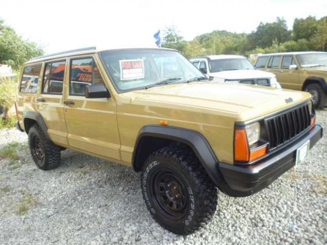 チェロキースポーツ 4WD　弊社オリジナルレトロカラー車 正規輸入車 4000