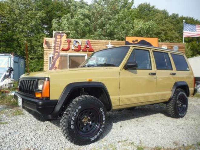 チェロキースポーツ 4WD　弊社オリジナルレトロカラー車 正規輸入車 4000