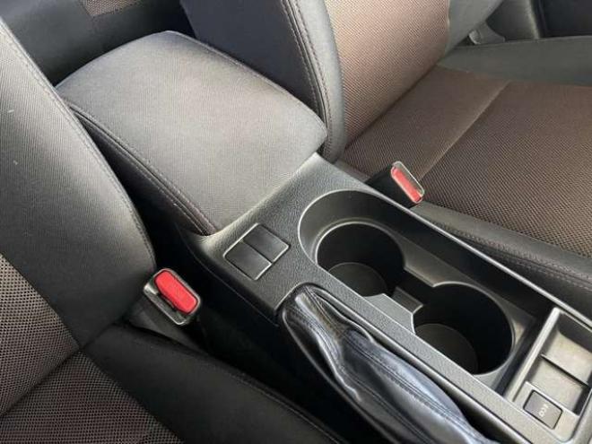 インプレッサXV2.0 i 4WD　フルセグナビ エンジンスタータ HIDライト 2000