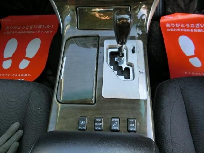 マジェスタＣタイプｉ－Ｆｏｕｒ　Ｃタイプ　Ｉ－Ｆｏｕｒ　４ＷＤ　１８インチアルミホイール　エアサスペンション　エアサスコントローラー　ローダウン　ルーフブラック　エアロ　パワーシート　　オートライト　バックカメラ　スマートキー 4WD 4300 4Dr