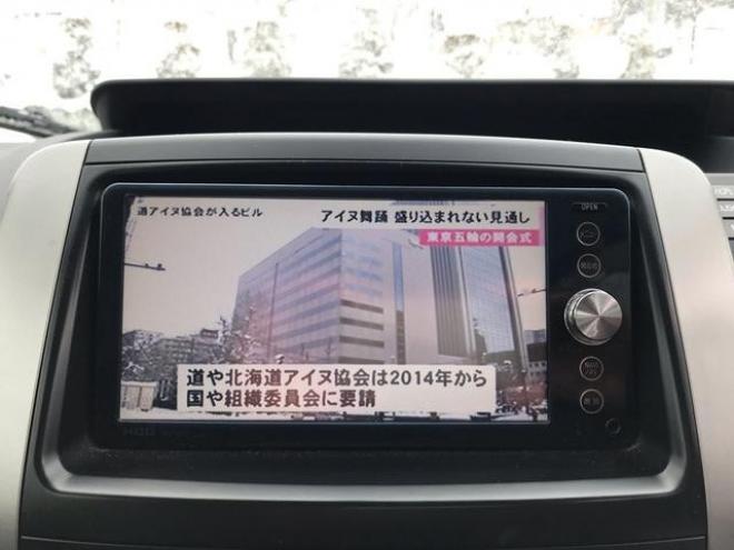 ノアＳｉ　４ＷＤ　純正シートカバー　ミラーウィンカー　アルミホイール　ＨＩＤヘッドライト　３列シート　フルフラットシート　ウォークスルー　キーレスエントリー　スマートキー 4WD 2000 5Dr