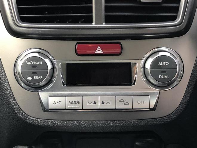 エクシーガ2.0i-S 4WD 2000 5Dr 7人乗り