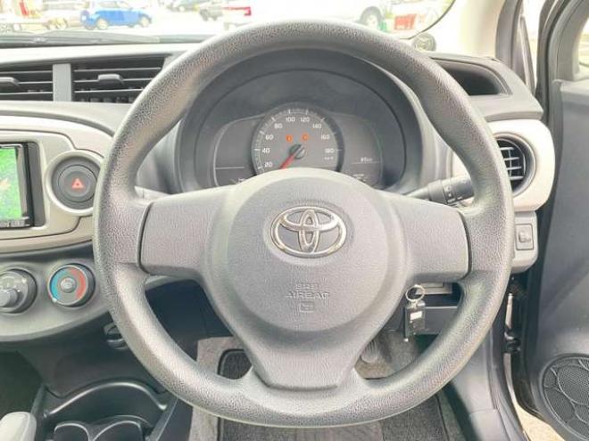 ヴィッツ1.0 F　2WD 2WD 1000