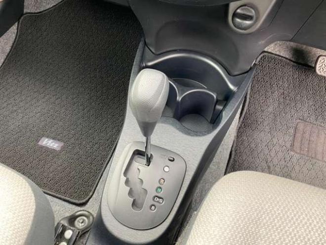 ヴィッツ1.0 F　2WD 2WD 1000