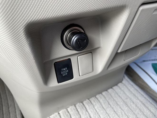 エスティマ2.4アエラス 4WD 4WD 2400 5Dr