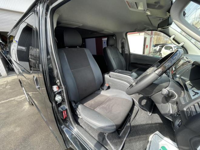 ハイエースバンスーパーGL　ダークプライム 4WD 2800 5Dr